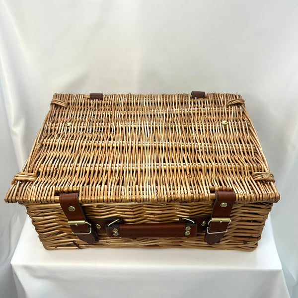 Classic Doris Picnic Basket in Natural Wicker - Vintage Inspired
