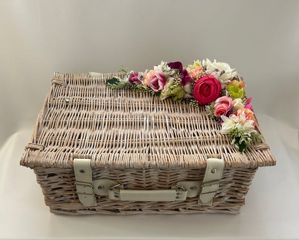 Classic Doris Basket in White Antique Wash Wicker - Vintage Inspired
