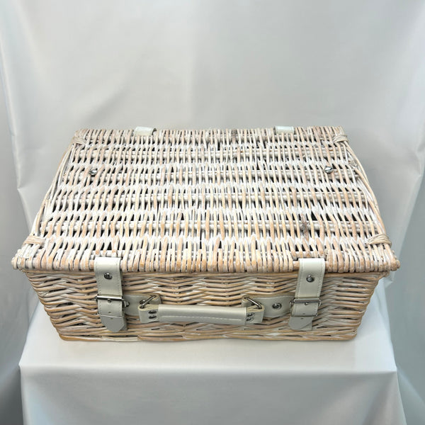 Classic Doris Picnic Basket in White Wash Wicker - Vintage Inspired