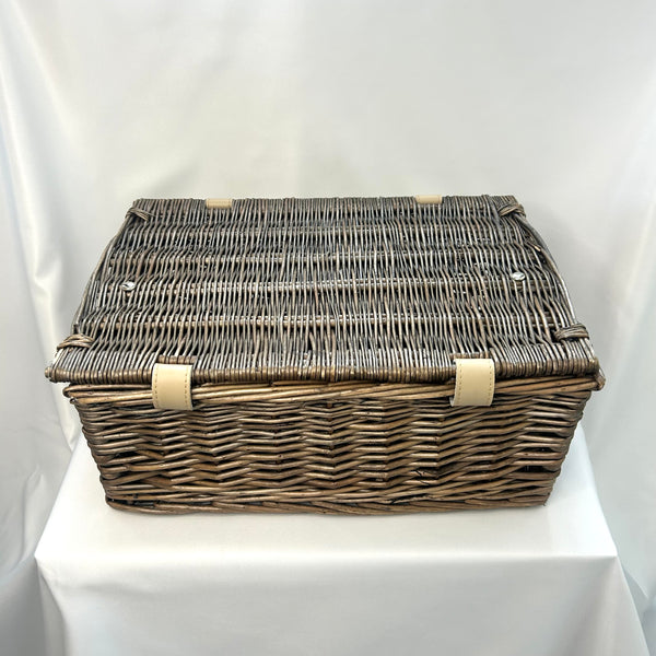 Classic Doris Picnic Basket in Antique Wash Wicker - Vintage Inspired