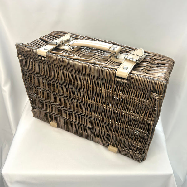 Classic Doris Picnic Basket in Antique Wash Wicker - Vintage Inspired