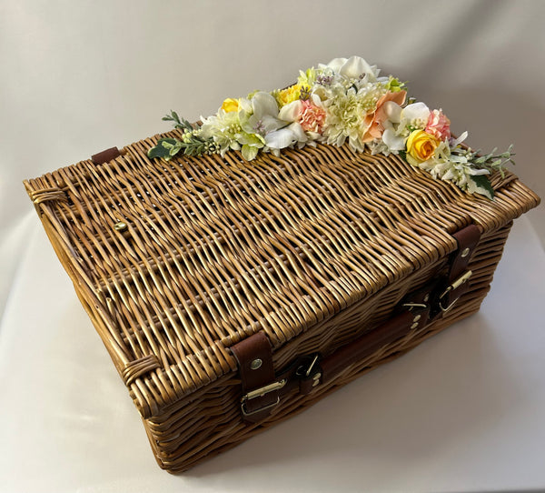 Classic Doris Picnic Basket in Natural Wicker - Vintage Inspired