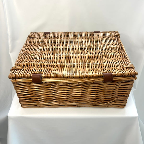 Classic Doris Picnic Basket in Natural Wicker - Vintage Inspired