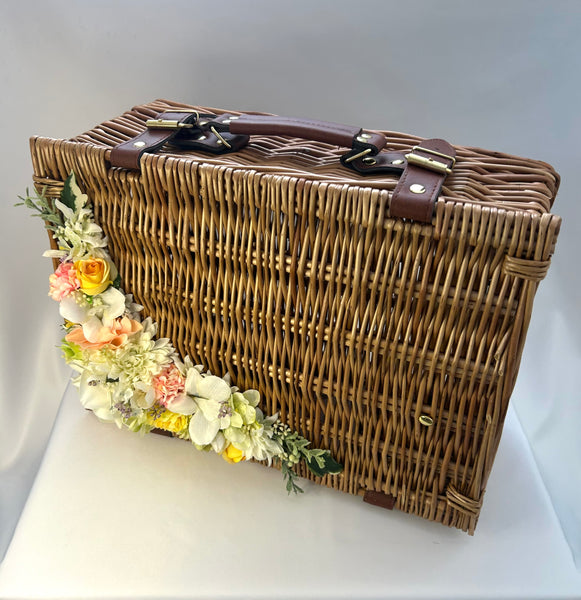 Classic Doris Picnic Basket in Natural Wicker - Vintage Inspired