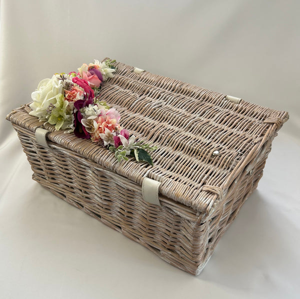 Classic Doris Basket in White Antique Wash Wicker - Vintage Inspired