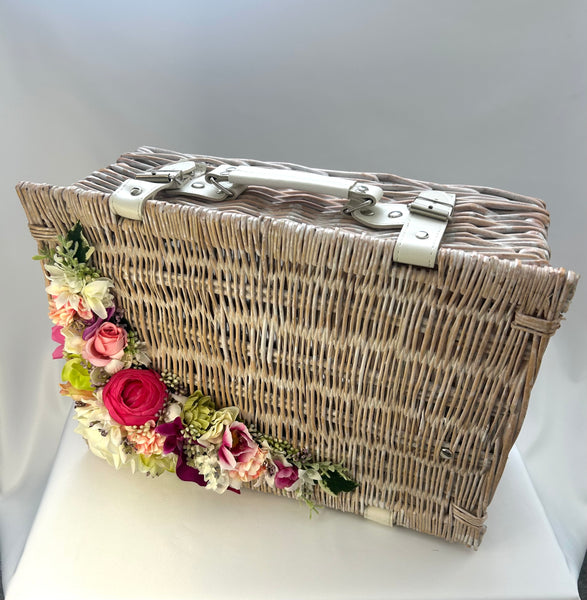 Classic Doris Picnic Basket in White Antique Wash Wicker - Vintage Inspired