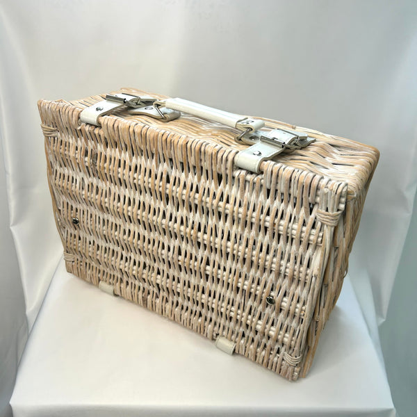 Classic Doris Picnic Basket in White Wash Wicker - Vintage Inspired