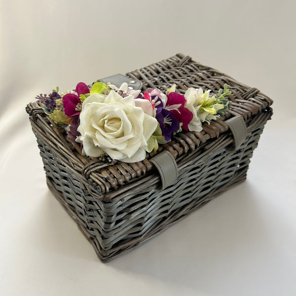 Classic Dotty Picnic Basket in Antique Wash Wicker - Vintage Inspired