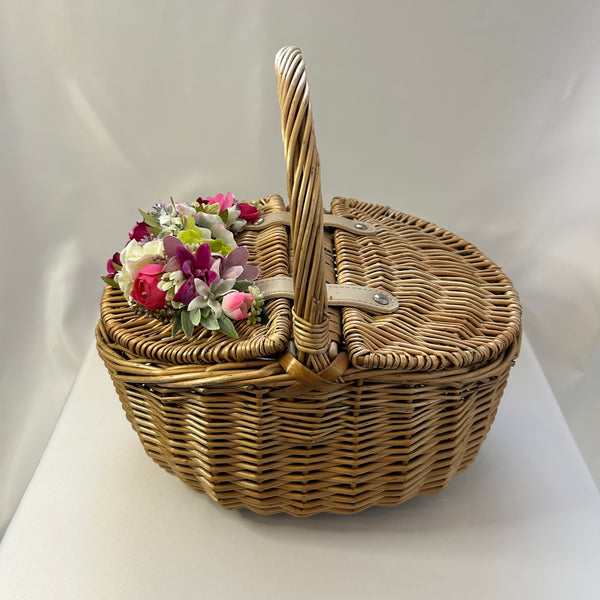 Classic Lottie Basket in Natural Wicker - Vintage Inspired