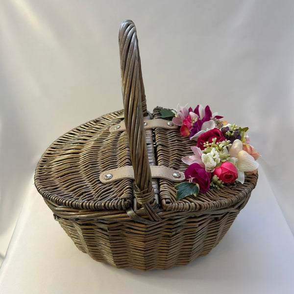 Classic Lottie Basket in Antique Wash Wicker - Vintage Inspired