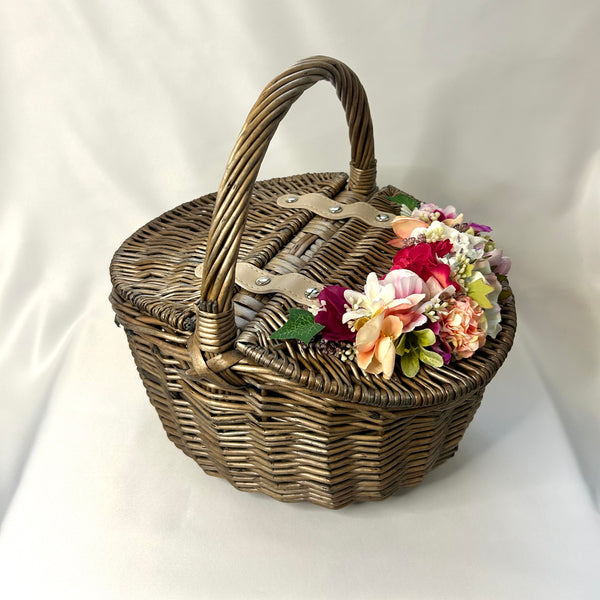 Classic Lottie Picnic Basket in Antique Wash Wicker - Vintage Inspired