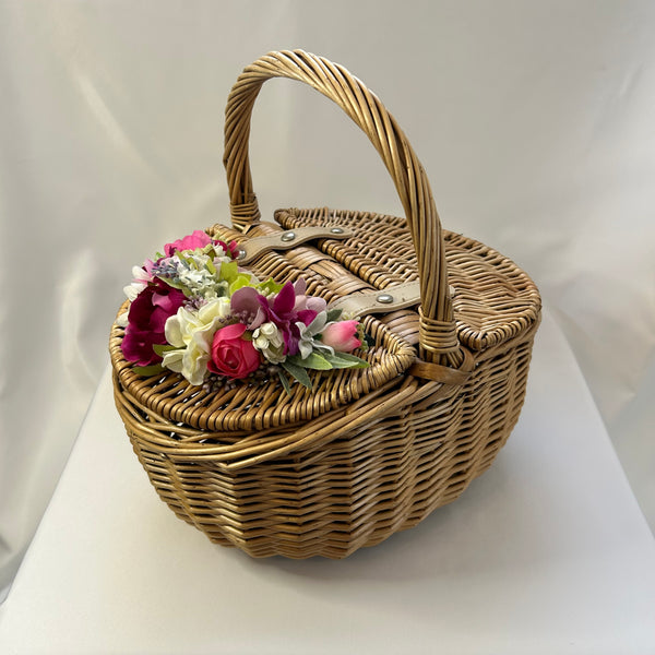 Classic Lottie Basket in Natural Wicker - Vintage Inspired