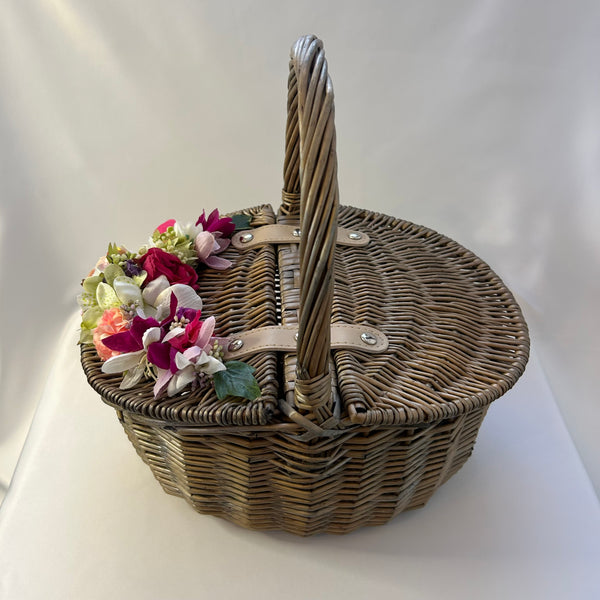 Classic Lottie Basket in Antique Wash Wicker - Vintage Inspired