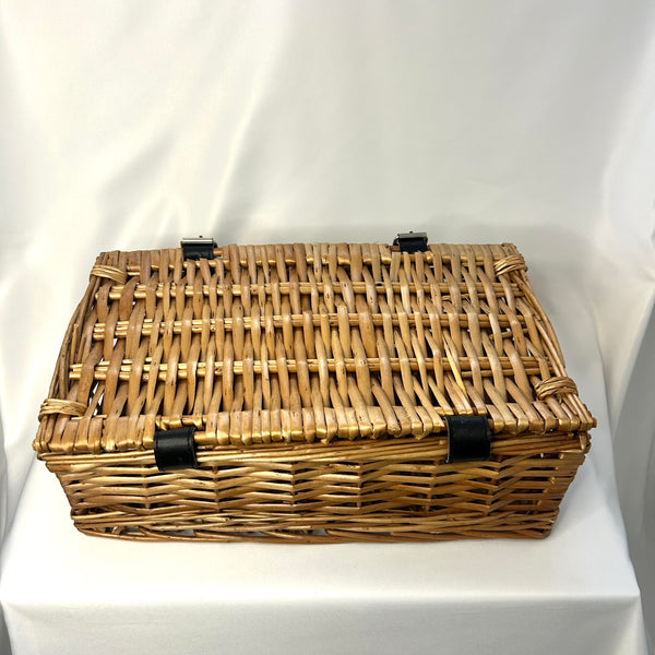 Classic Molly Picnic Basket in Natural Wicker- Vintage Inspired