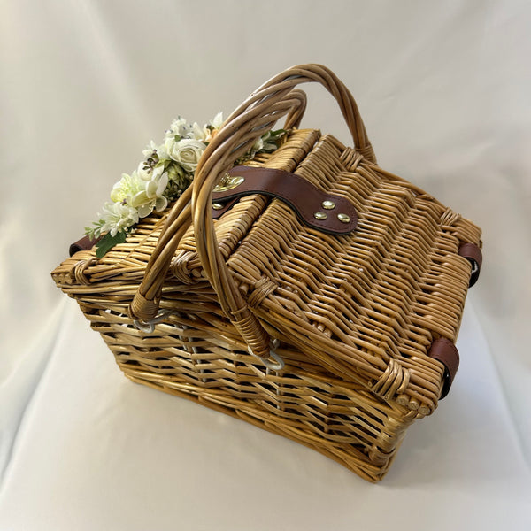 Classic Tilly Basket in Natural Wicker - Vintage Inspired