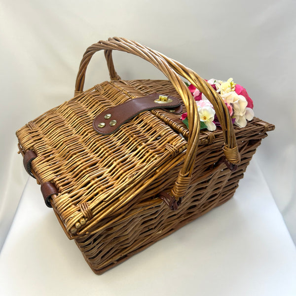 Classic Tilly Picnic Basket in Natural Wicker - Vintage Inspired