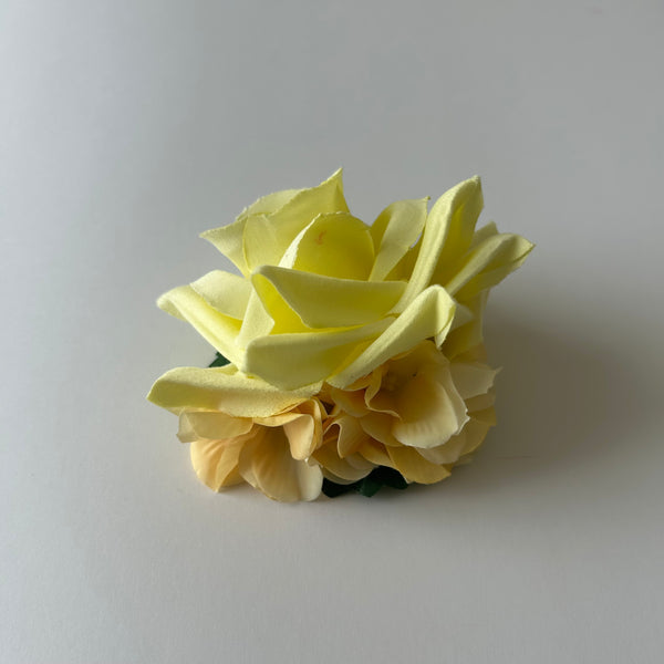 Classic Vintage Pale Yellow Apricot Blush Hydrangea Flower Hair Clip