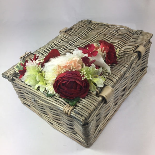 Classic Dolly Basket - Handmade Vintage Inspired