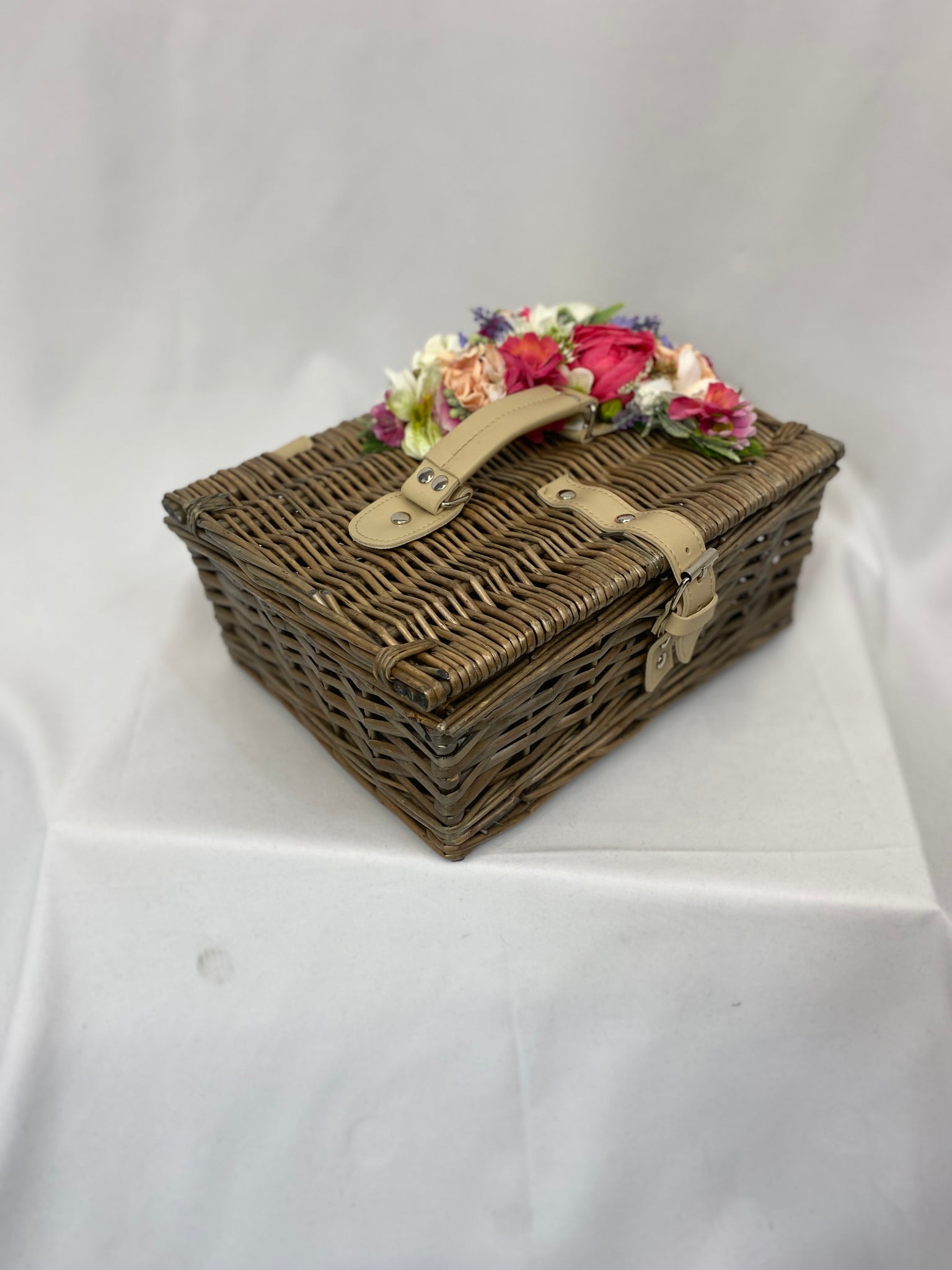 Classic Daisy Basket - Handmade Vintage Inspired