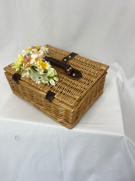 Classic Daisy Basket - Handmade Vintage Inspired