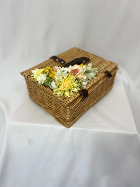Classic Daisy Basket - Handmade Vintage Inspired