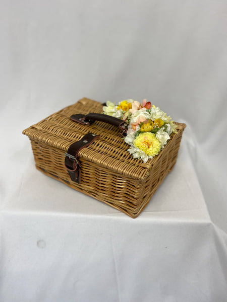 Classic Daisy Basket - Handmade Vintage Inspired