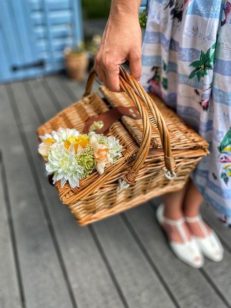 Classic Sarah Basket - Handmade Vintage Inspired